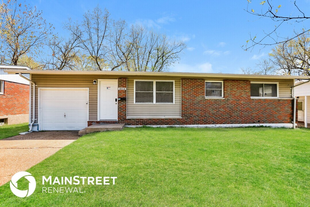 10310 Monarch Dr in St. Louis, MO - Building Photo