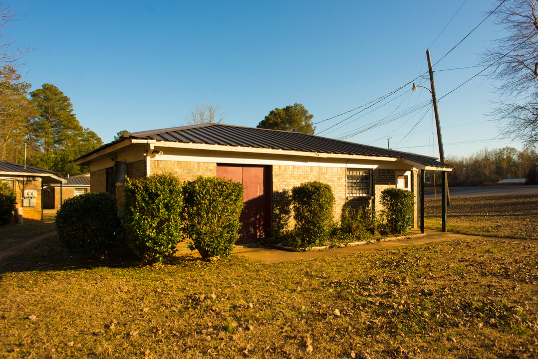 Cordova Manor in Cordova, AL - Building Photo