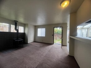 674 Hidden Creek Rd in Arcata, CA - Building Photo - Building Photo