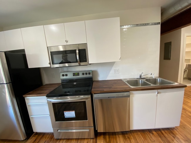 property at 1936 S Chadwick St