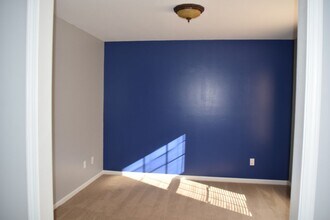 8549 Hawthorn Hill, Unit 409 in Dexter, MI - Building Photo - Building Photo