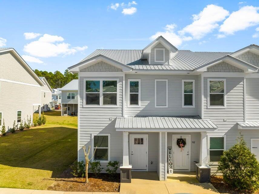 314 Date Palm Ln in Freeport, FL - Building Photo