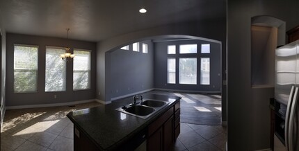7334 S Shelby View Dr in Midvale, UT - Building Photo - Building Photo