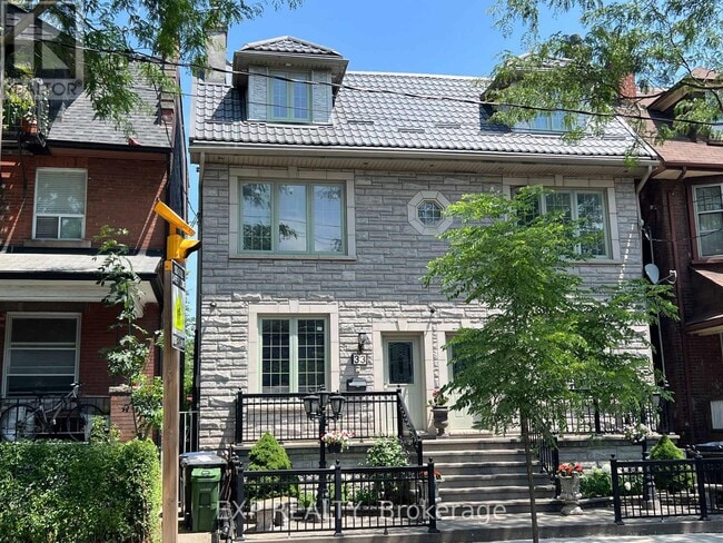 property at 33 Lansdowne Ave