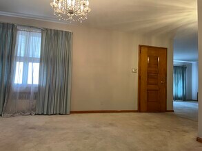 734 Lake Ave, Unit 1 in Lyndhurst, NJ - Building Photo - Building Photo