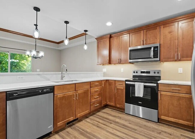 1255 Dodge Street Ct in Iowa City, IA - Foto de edificio - Building Photo