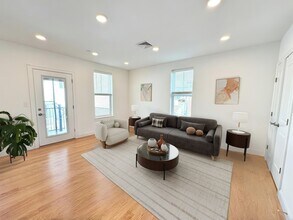 14 Murray Ct in Boston, MA - Foto de edificio - Building Photo