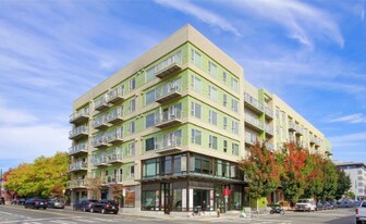 1760 NW 56th St, Unit 505 in Seattle, WA - Building Photo