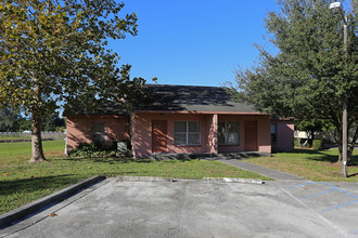 Doveland Villas Apartments in Pahokee, FL - Building Photo - Building Photo