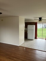 31 North St, Unit A in The Plains, OH - Building Photo