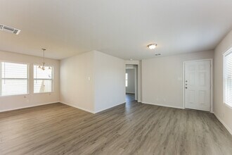 5027 Blue Ranch in San Antonio, TX - Building Photo - Building Photo