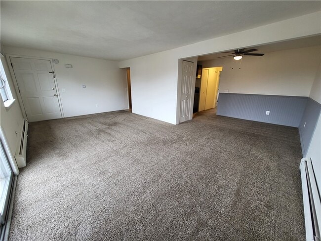 7554 Victor Mendon Rd in Victor, NY - Building Photo - Building Photo