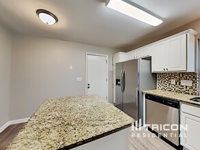 7415 Ginger Spice Ln in Charlotte, NC - Building Photo - Building Photo