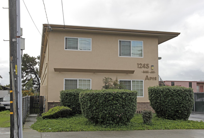 1245 Pacific Ave in San Leandro, CA - Building Photo - Building Photo