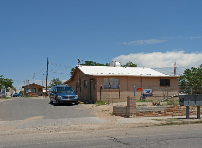 Snug Harbor Mobile Home Park in Tucson, AZ - Building Photo - Building Photo