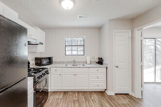 3580 Morning Creek Dr in Atlanta, GA - Building Photo - Building Photo