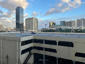 1655 Makaloa St, Unit 708 in Honolulu, HI - Building Photo - Building Photo