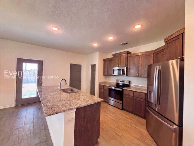 2211 Hornbeam St in Temple, TX - Building Photo - Building Photo