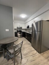 258B-258B Sunview St in Waterloo, ON - Building Photo - Building Photo