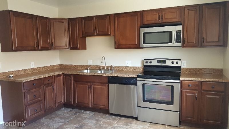 145 S 18th Ave in Brighton, CO - Building Photo
