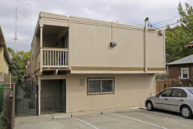 Lions Gate Town Homes in Sacramento, CA - Building Photo - Building Photo