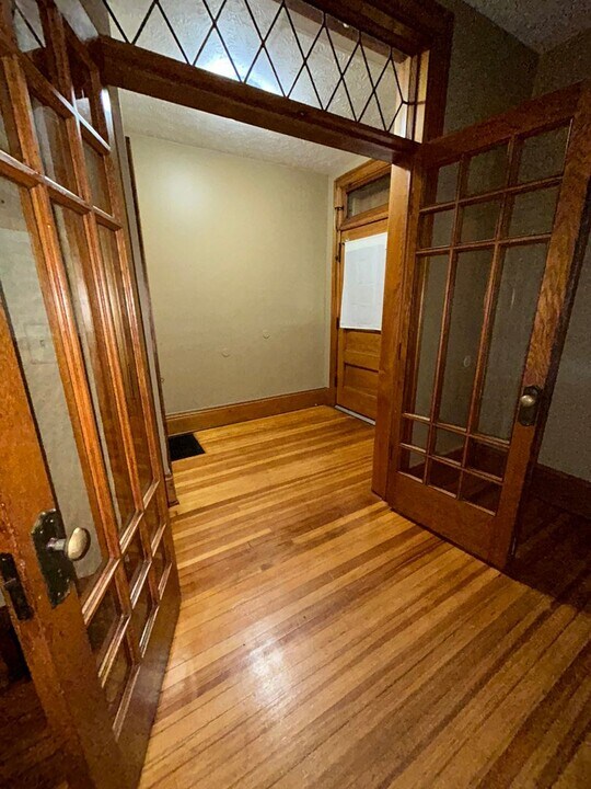 556 S 26th Ave in Omaha, NE - Building Photo