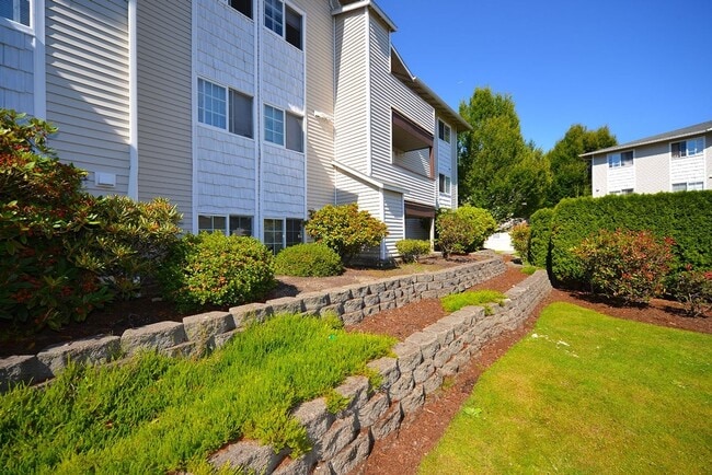 Woodfield Apartments in Kent, WA - Foto de edificio - Building Photo