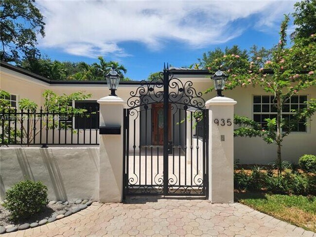 property at 935 Alfonso Ave