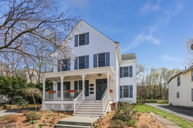 19 Clinton St in Morristown, NJ - Building Photo