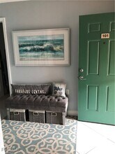 11021 Gulf Reflections Drive in Ft. Myers, FL - Foto de edificio - Building Photo