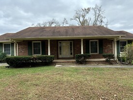 333 E 14th St in Cookeville, TN - Foto de edificio - Building Photo