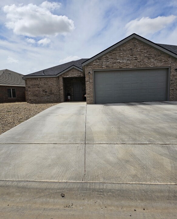 5715 Kemper St in Lubbock, TX - Building Photo