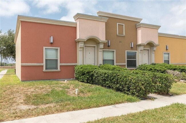 21 Regal Dr in Edinburg, TX - Building Photo - Building Photo