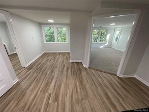7 Sunset Ave in Middletown, NY - Building Photo - Building Photo