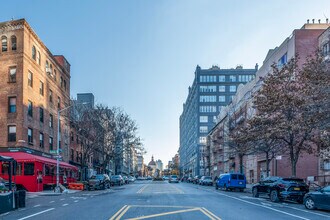 52 Broadway in Brooklyn, NY - Building Photo - Building Photo