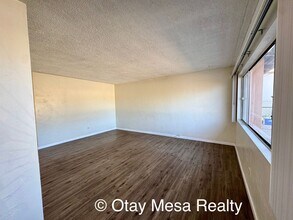 1014 Emory St in Imperial Beach, CA - Building Photo - Building Photo