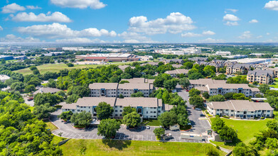 Creekstone in Austin, TX - Building Photo - Building Photo