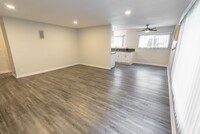 1944 Whitley - fully renovated unit in Los... photo'