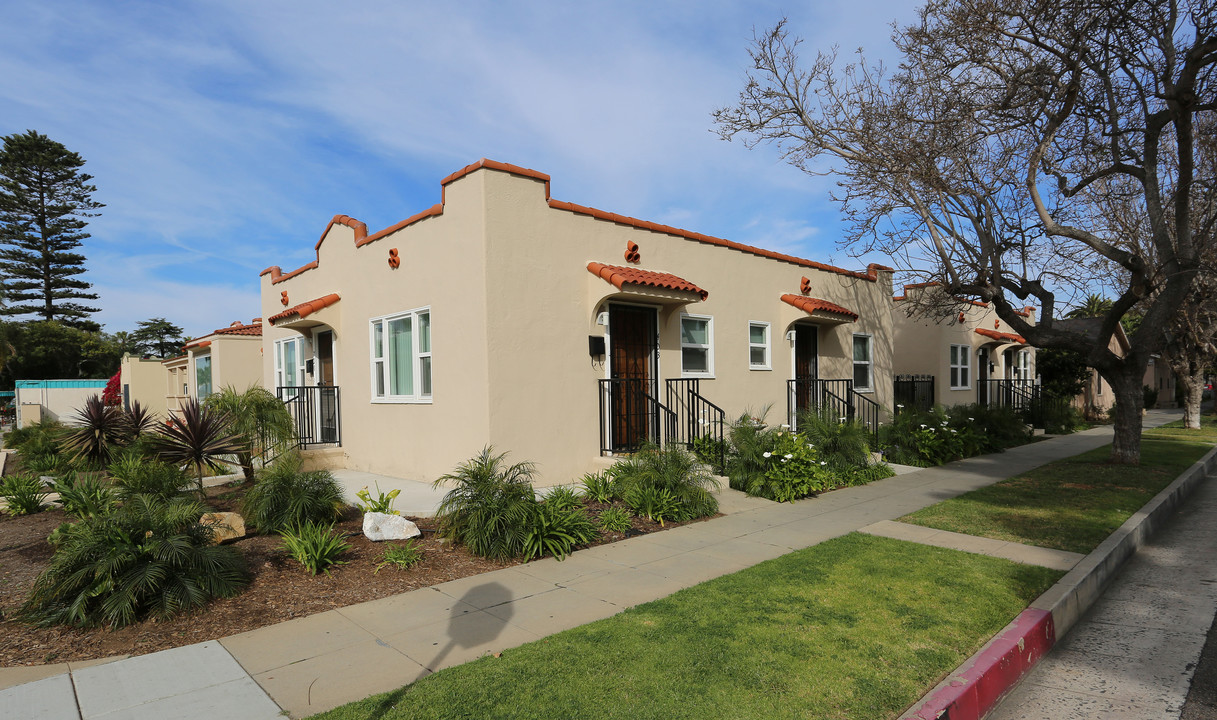 403-405 N Nevada St in Oceanside, CA - Foto de edificio