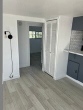 617 Thayer Dr in Richland, WA - Foto de edificio - Building Photo