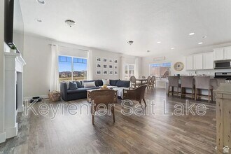 6463 Maple Valley Cir in West Jordan, UT - Building Photo - Building Photo