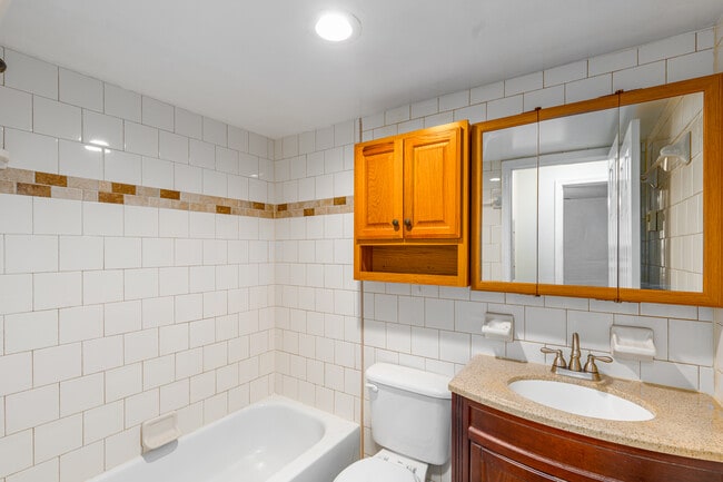 Baynard Apartments in Wilmington, DE - Foto de edificio - Interior Photo