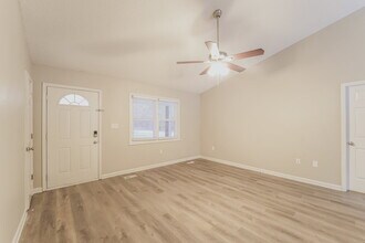 731 Firecrest St SE in Concord, NC - Foto de edificio - Building Photo