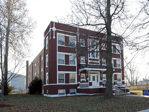 Walnut Apartments in Springfield, MO - Building Photo - Building Photo