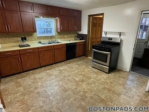 57 Roseland St in Somerville, MA - Building Photo - Building Photo