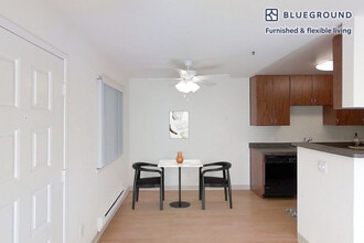 1600 Villa St in Mountain View, CA - Building Photo - Building Photo