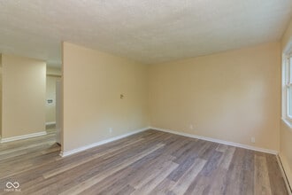 6019 Bluff Crest Ct in Indianapolis, IN - Building Photo - Building Photo