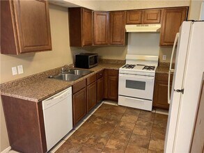 7208 Creekside Dr in Austin, TX - Building Photo - Building Photo