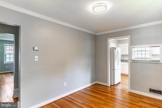 2759 W George Mason Rd in Falls Church, VA - Building Photo - Building Photo