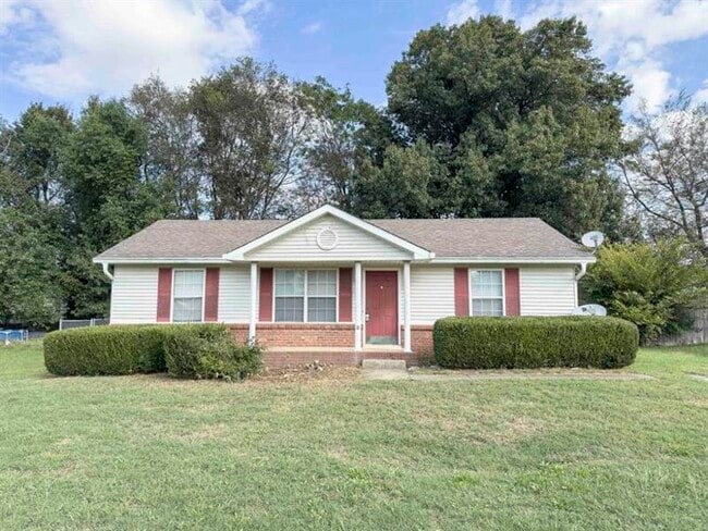 property at 581 Oakmont Dr